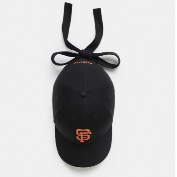 Madhappy Accessories - Madhappy MLB Giants Bowtie Hat